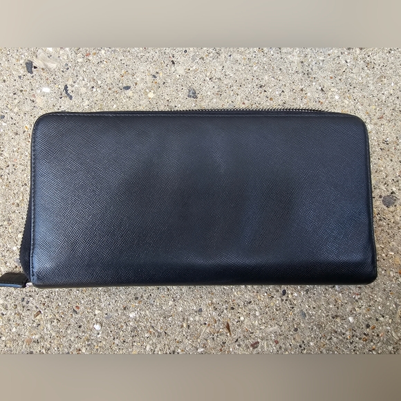 Prada Saffiano Long Zip around travel Wallet - Picture 6 of 16